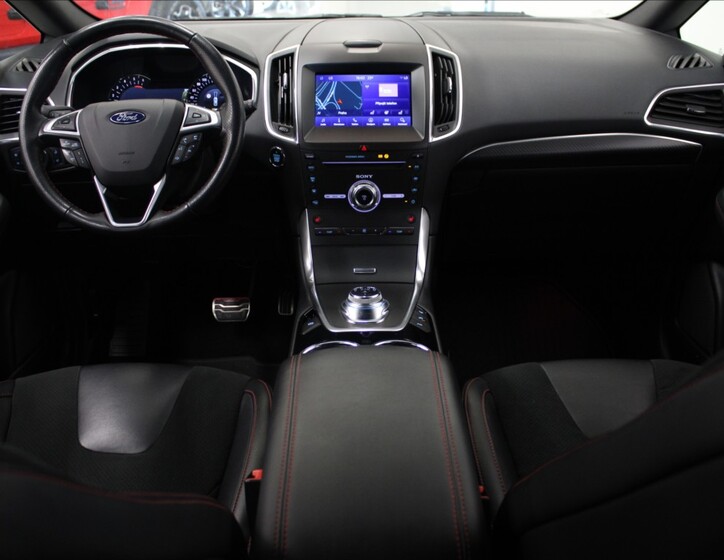 Ford S-MAX 8
