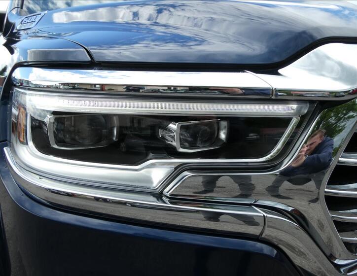 Dodge RAM 4