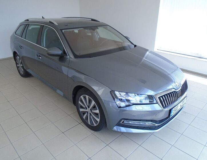 Škoda Superb 1