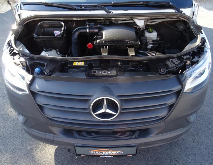 Mercedes-Benz Sprinter 17