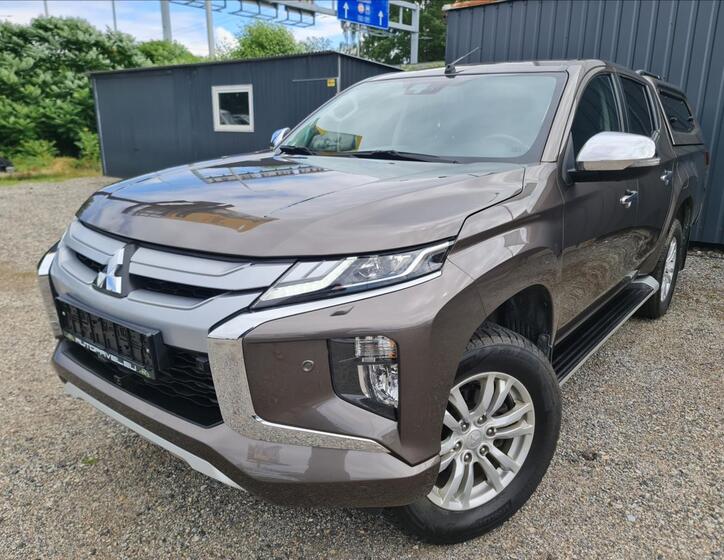 Mitsubishi L200 1