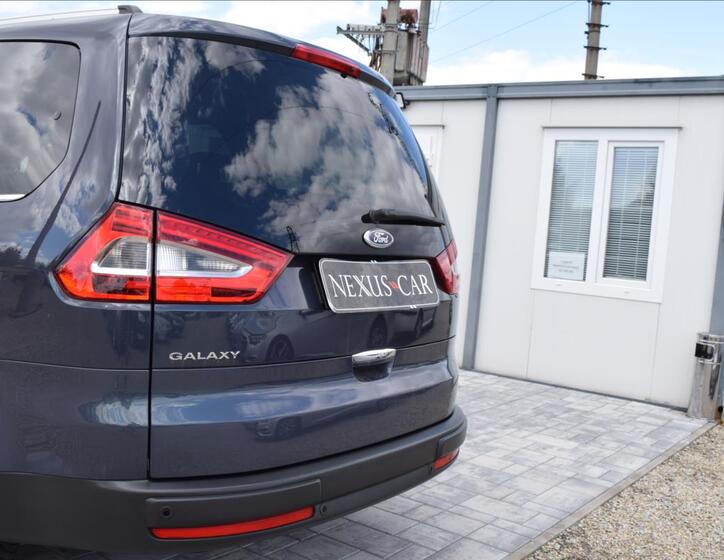 Ford Galaxy 13