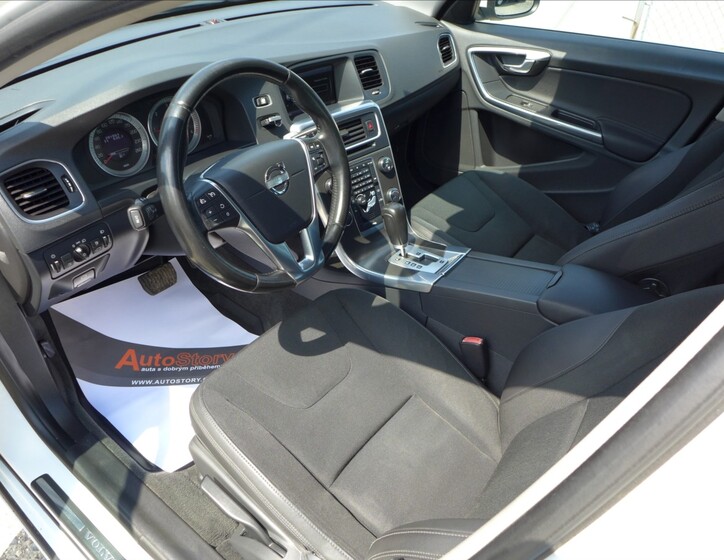 Volvo V60 15