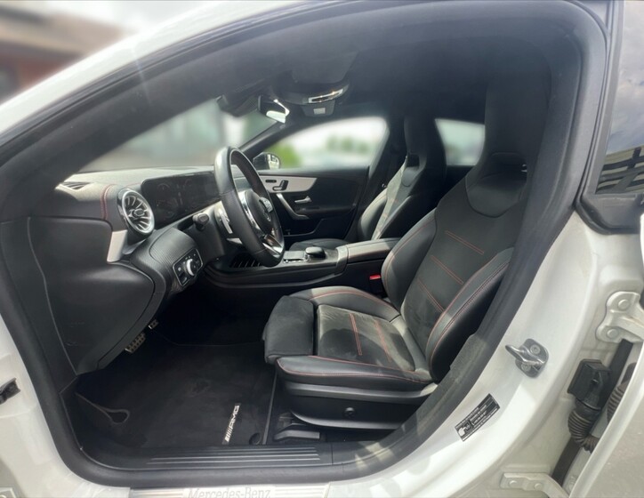 Mercedes-Benz CLA 7
