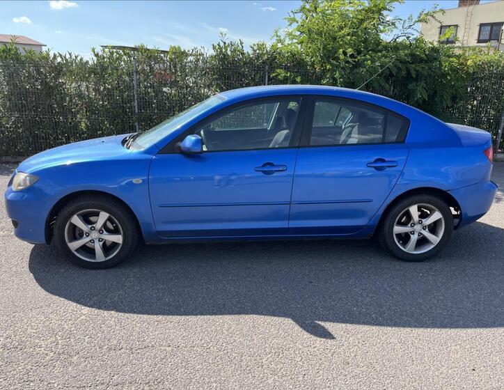 Mazda 3 4