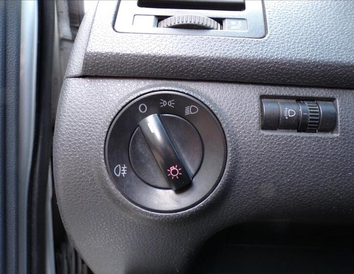 Volkswagen Polo 11