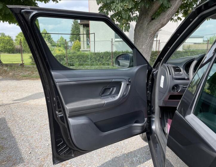 Škoda Roomster 10