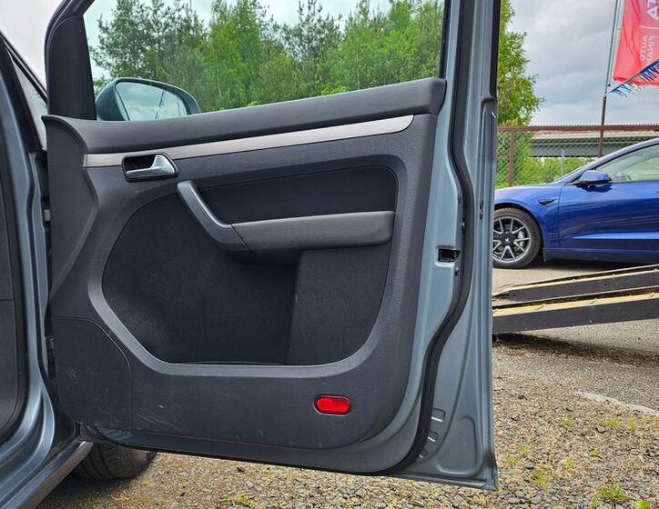 Volkswagen Touran 16