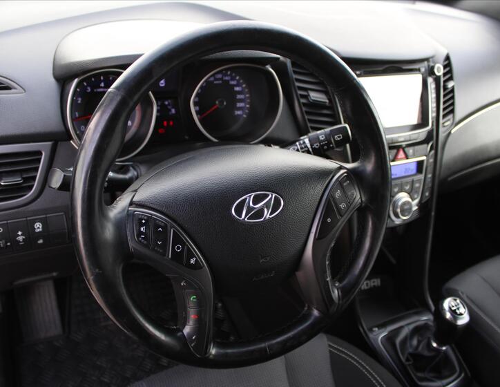 Hyundai i30 14