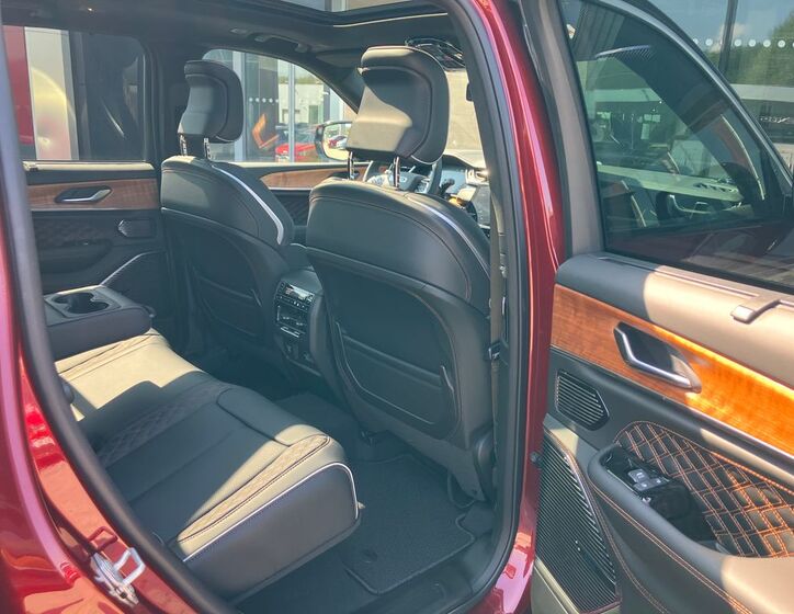 Jeep Grand Cherokee 43