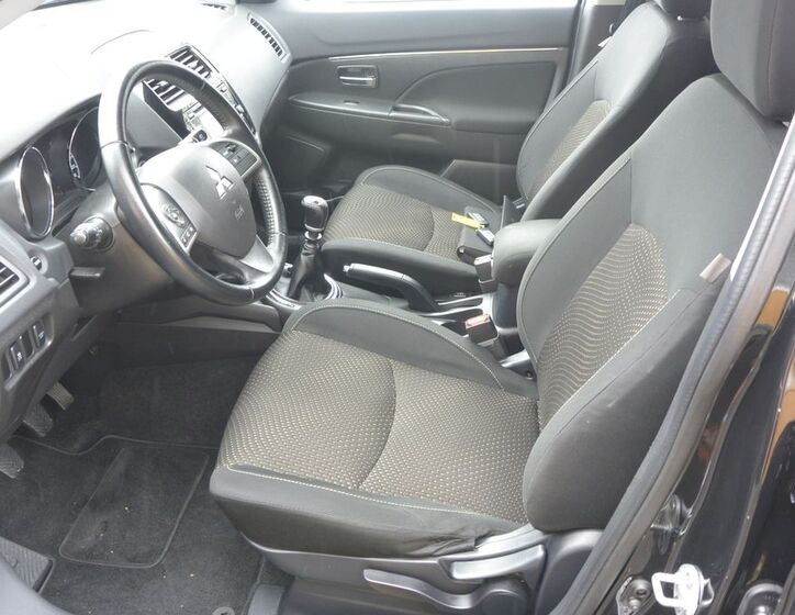 Mitsubishi ASX 8