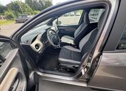 Toyota Yaris 6