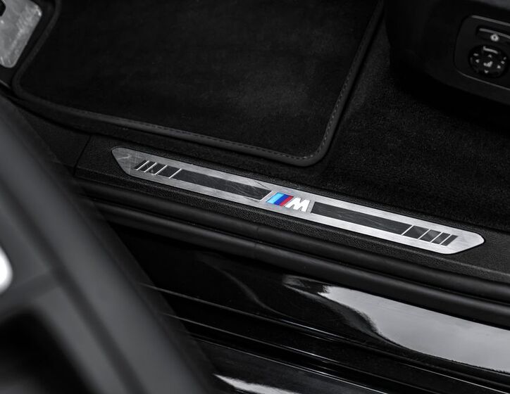 BMW X7 23