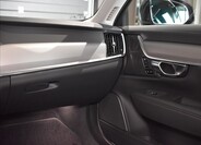 Volvo V90 41