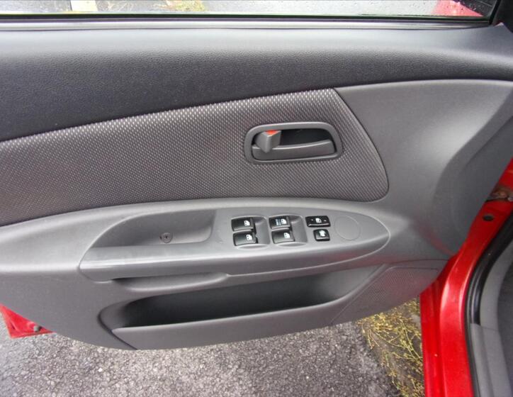 KIA Rio 13