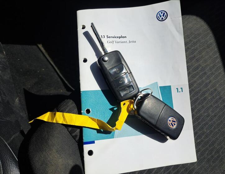 Volkswagen Golf 33