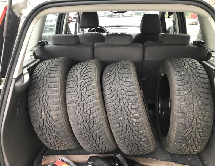 Ford C-MAX 8