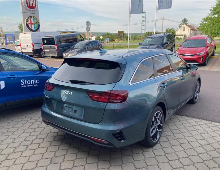 KIA Ceed 4