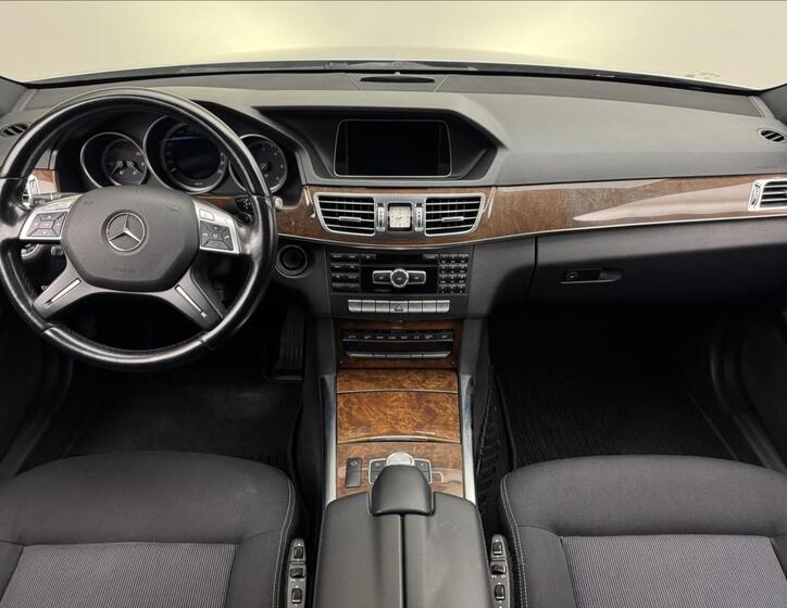 Mercedes-Benz Třídy E 7