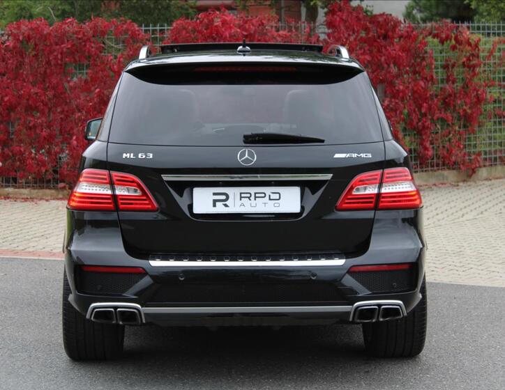 Mercedes-Benz Třídy M 5