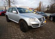 Volkswagen Touareg 1