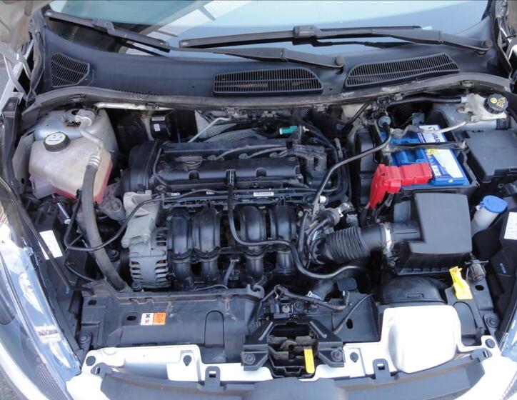 Ford Fiesta 12