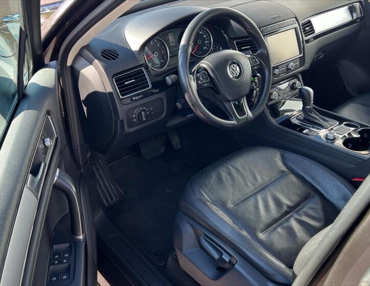 Volkswagen Touareg 6