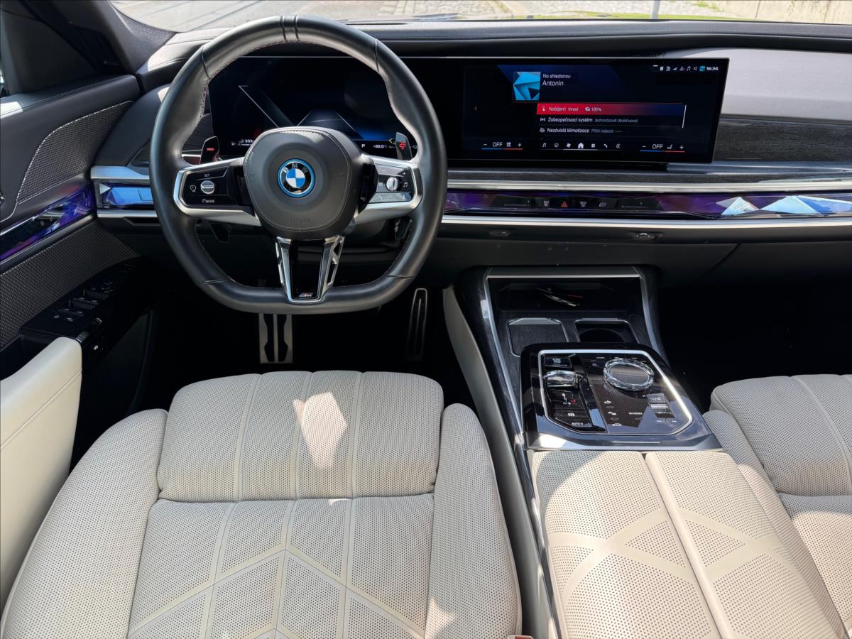 BMW Řada 7