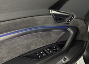Audi e-tron 24