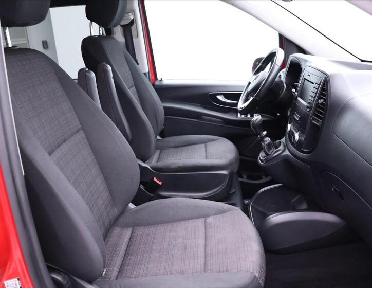 Mercedes-Benz Vito 14