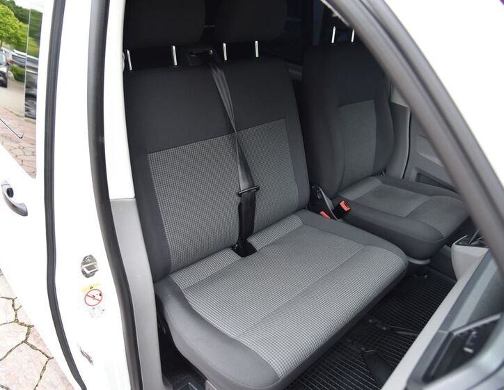 Volkswagen Transporter 16