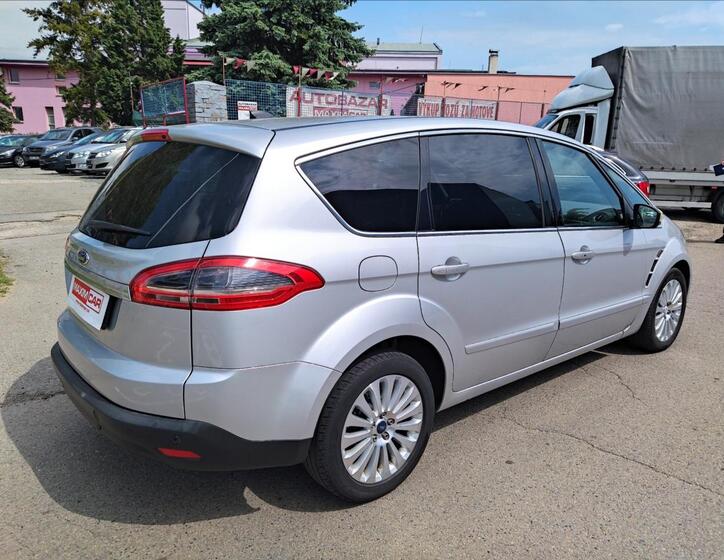 Ford S-MAX 8