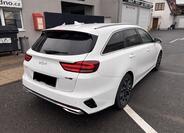 KIA Ceed 4