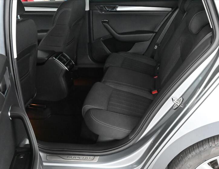 Škoda Superb 10