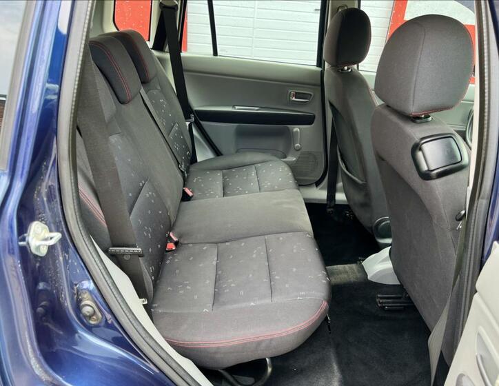 Mazda 2 16