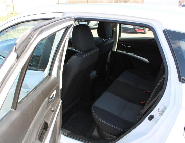 Suzuki SX4 S-Cross 11
