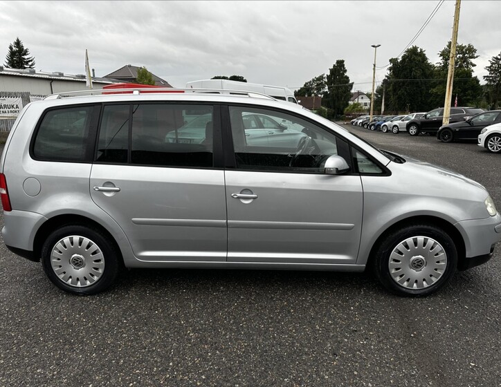 Volkswagen Touran 6