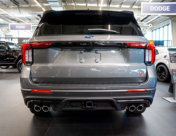 Ford Explorer 4