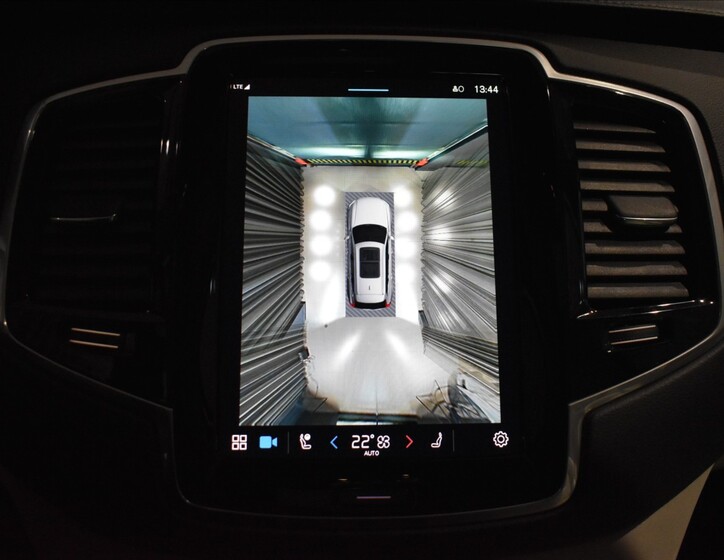 Volvo XC90 23