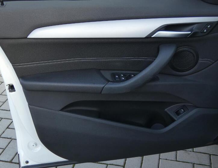 BMW X1 8