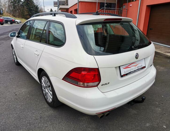 Volkswagen Golf 9
