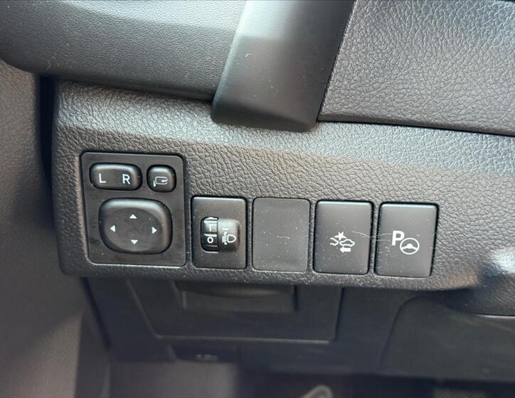 Toyota Auris 18