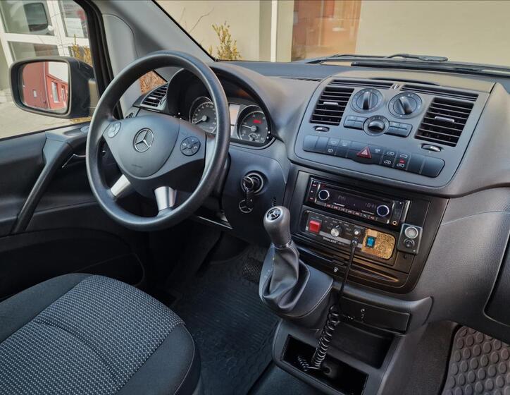 Mercedes-Benz Vito 33