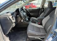 Toyota Auris 8