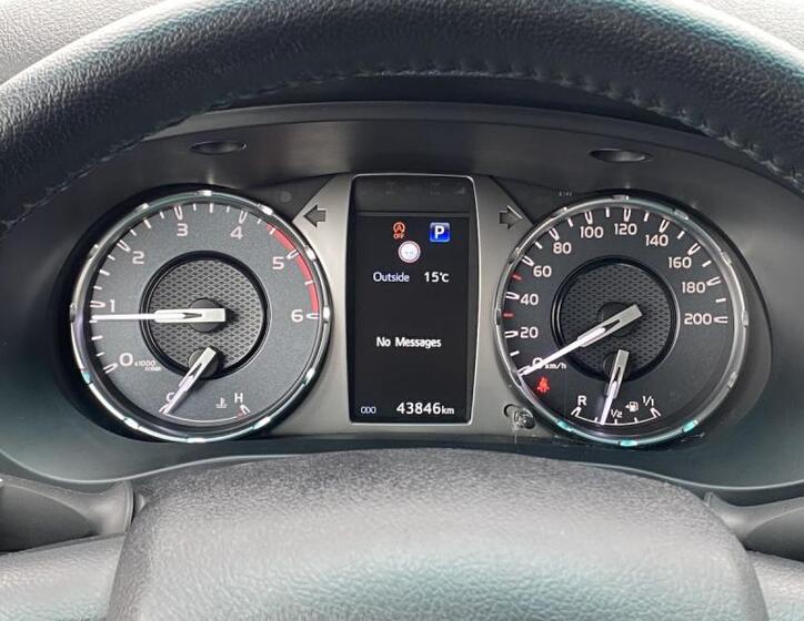 Toyota Hilux 17