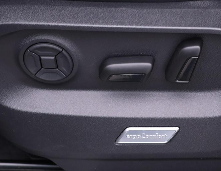Volkswagen Touareg 21