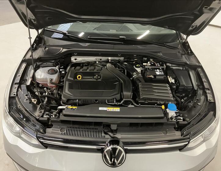Volkswagen Golf 24