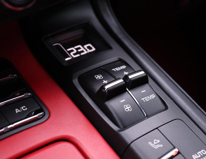 Porsche Cayenne 33