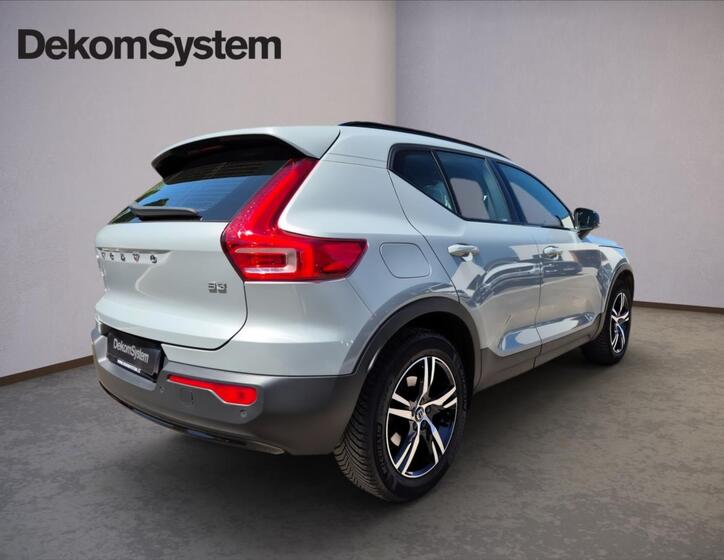 Volvo XC40 3