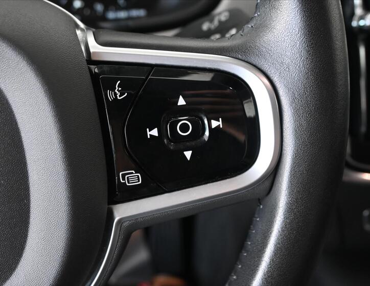 Volvo V90 18